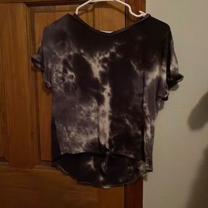 Short sleeve tee shirt, girls L, tie dye look of black and white.